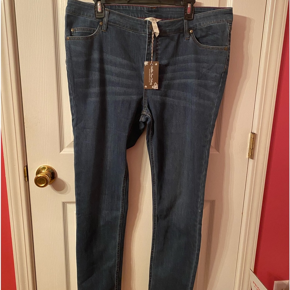 MATILDA JANE Sz 16 ladies jeans. NWT Length is 28! Stretchy straight legs!